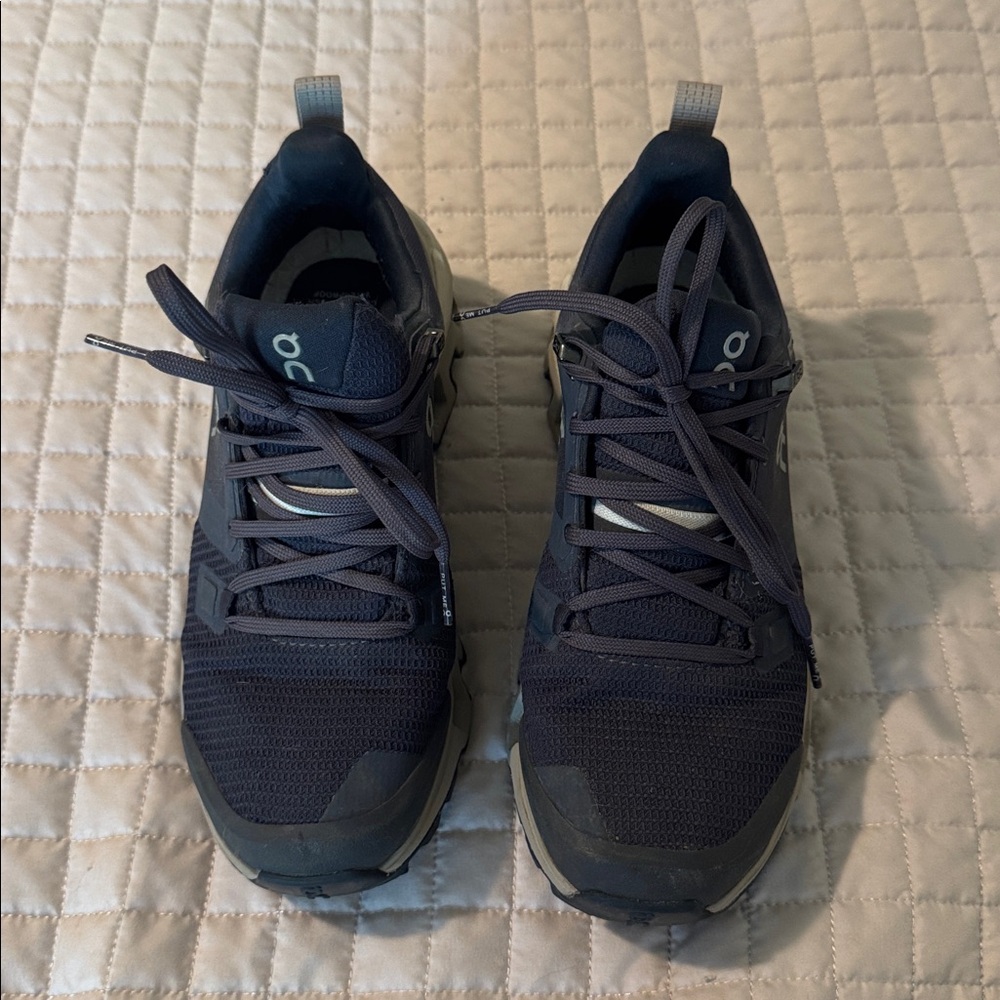 On Cloud Cloudwander Waterproof - Size 6 - image 1